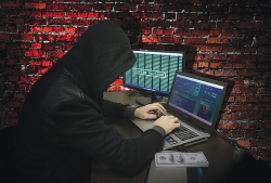 Альметьевские полицейские нашли интернет-мошенника в Челябинске